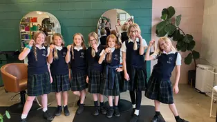 Alumnas de la escuela católica Sts. Peter and Paul donan más de 250 pulgadas de cabello durante la Cuaresma