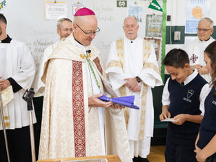 Más espacio para futuros santos: Escuela Católica STEM Sts. Peter and Paul inaugura nuevo edificio en Wheat Ridge