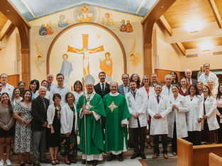 Arzobispo James Golka invita a profesionales de la salud a participar en la misión sanadora de Cristo en la Misa Blanca