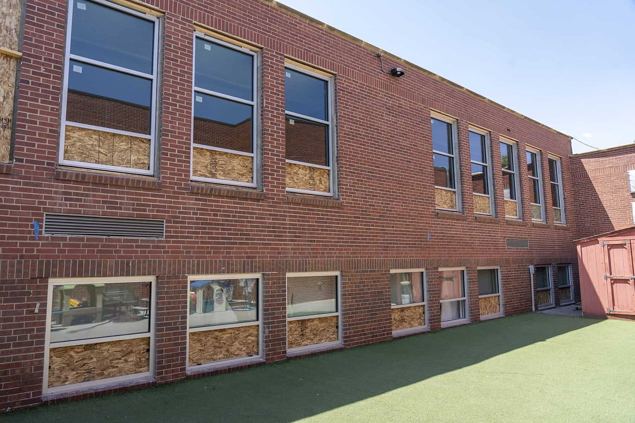 El exterior de la escuela St. Rose of Lima en Denver, una de las escuelas que se ha beneficiada de l