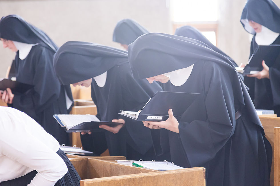 Las monjas de la abadía de Santa Walburga se reúnen durante el día para rezar la liturgia de las horas en alabanza a Dios y por la Iglesia. (Foto por André Escaleira, Jr.)